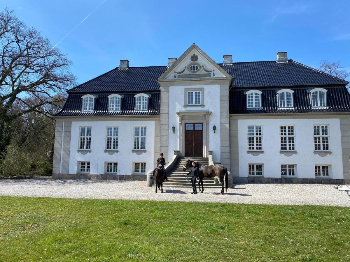 Rosenlund Gods - Kaelder B&B Sakskøbing Exterior foto